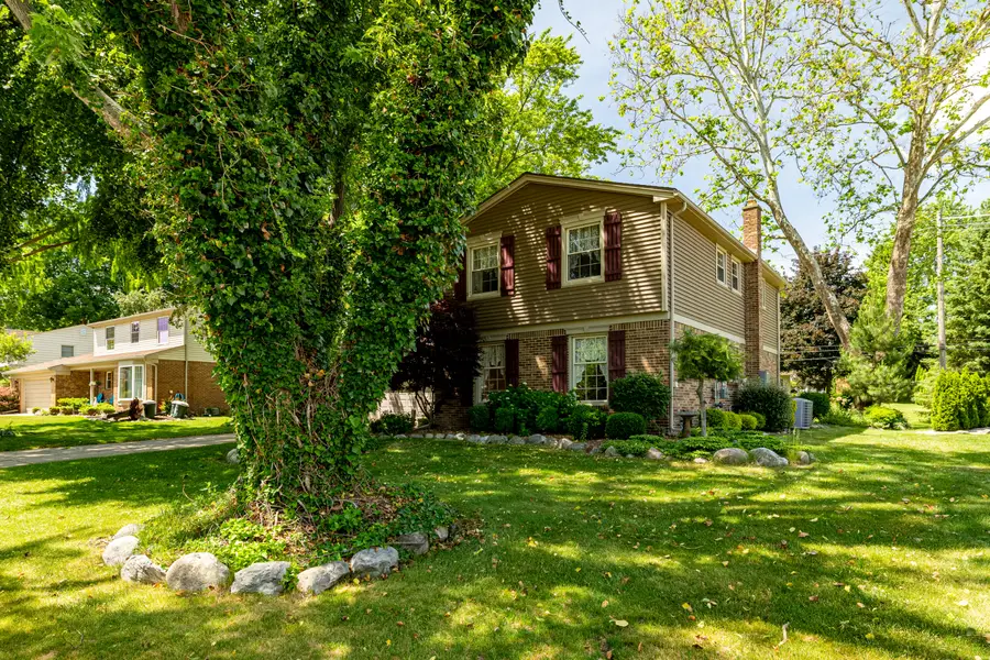 41826 Sunnydale Lane, Northville, MI 48168 - #3