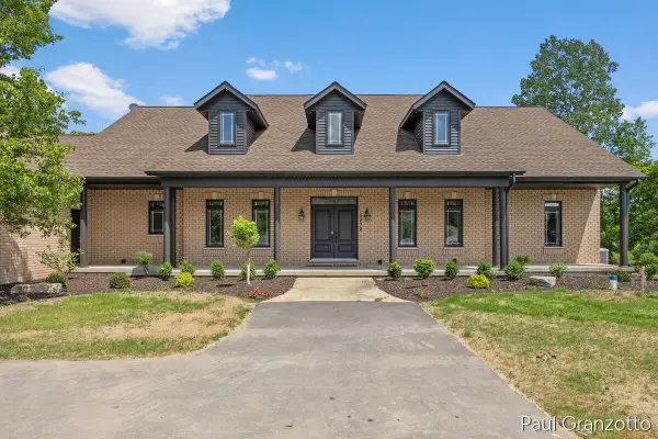 5578 Blackberry Bluff Court Se, Kentwood, MI 49512
