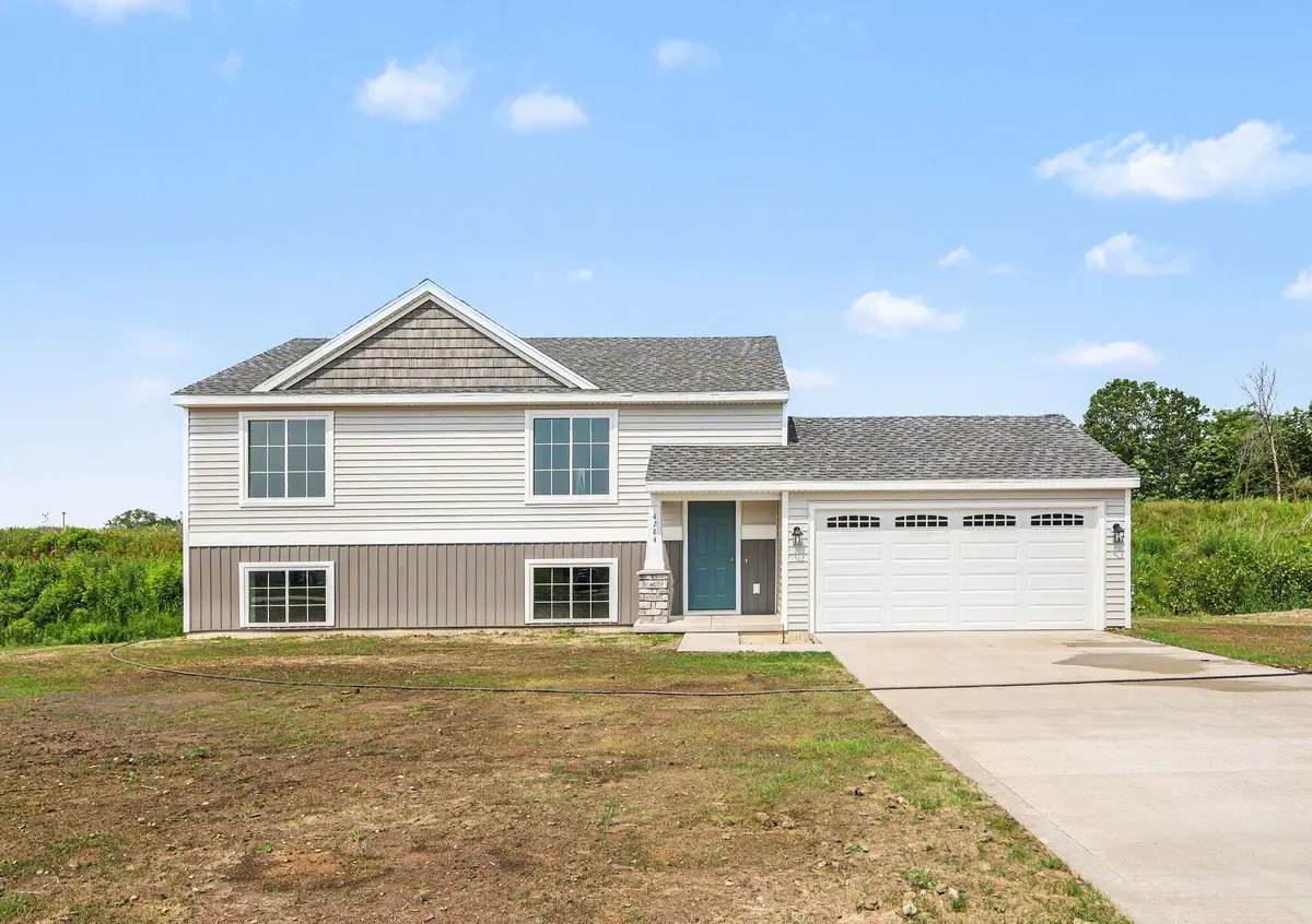 4284 Old Farm Drive, Wayland, MI 49348 - #1