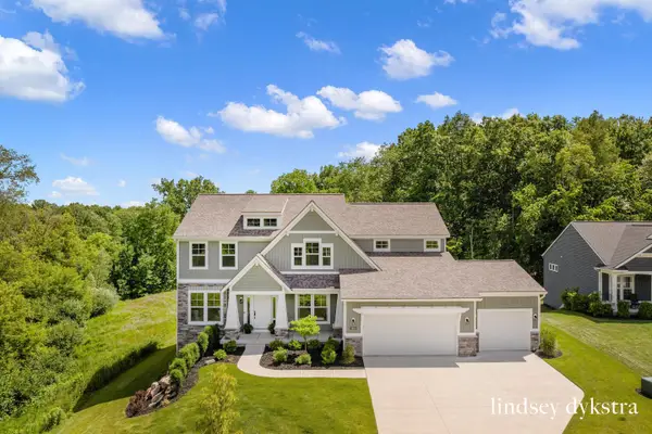 3864 Autumn Acres Court, Rockford, MI 49341