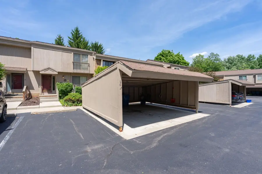 669 Oakbrook W, Rochester Hills, MI 48307 - #2