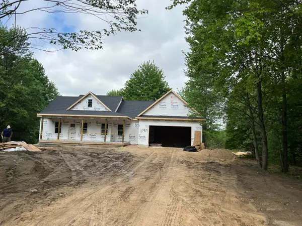 11909 Long Lake Drive Nw, Sparta, MI 49345
