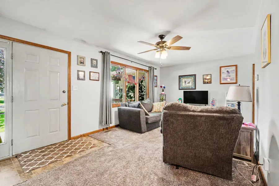 202 E Vermont Avenue, White Pigeon, MI 49099 - #3