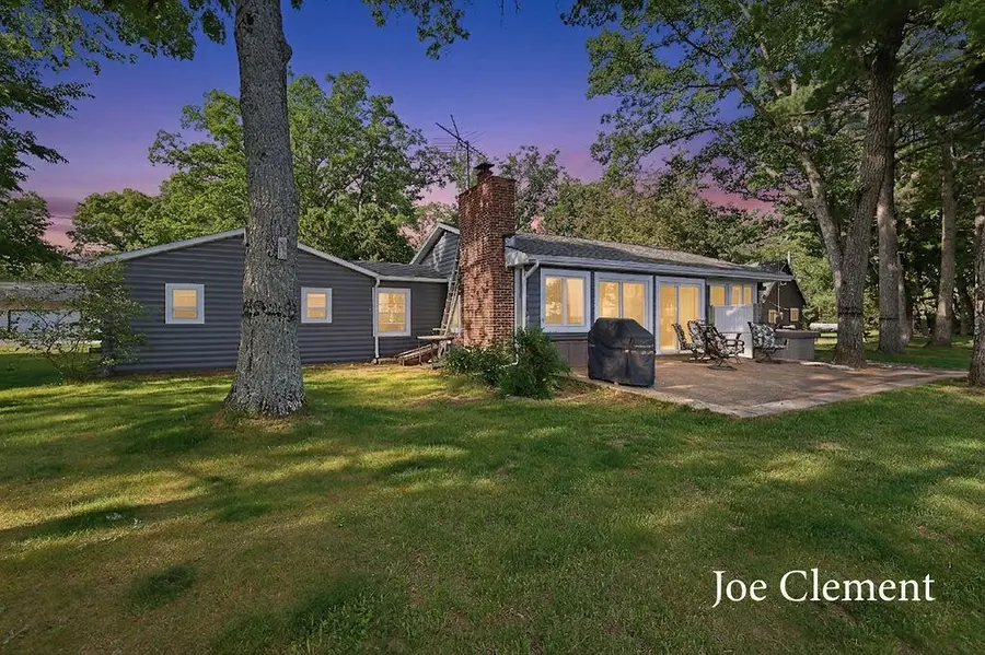 5708 E 52nd Street, Newaygo, MI 49337 - #2