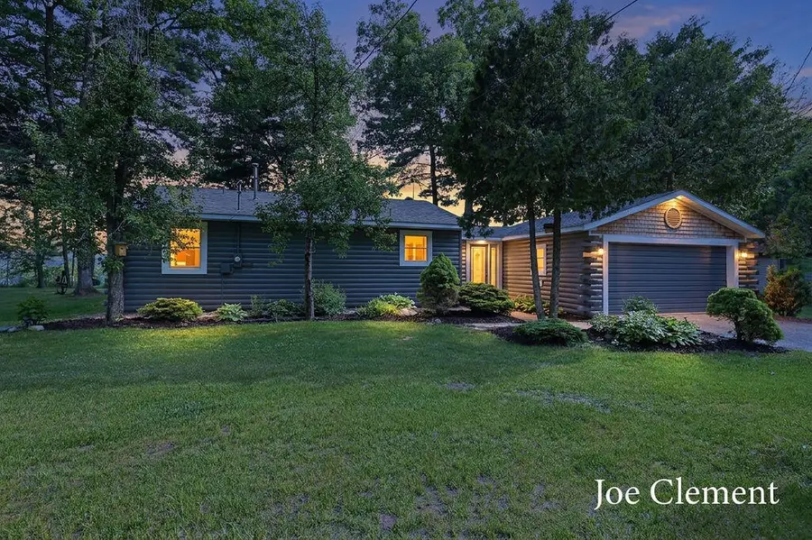 5708 E 52nd Street, Newaygo, MI 49337 - #3