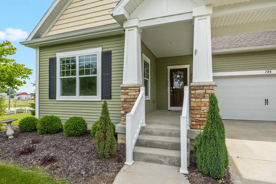 706 Braeside Drive Se, Byron Center, MI 49315 - #3