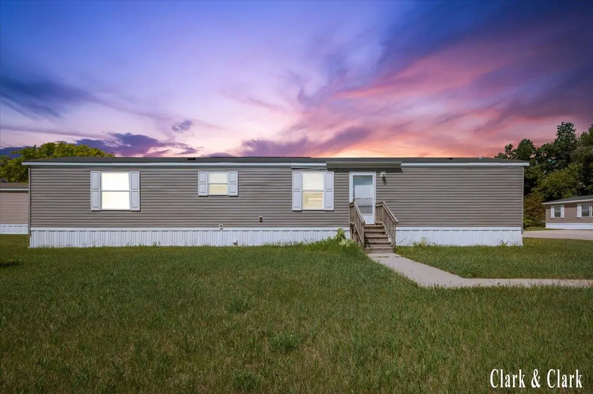 12739 Meadow Drive, Wayland, MI 49348 - #1