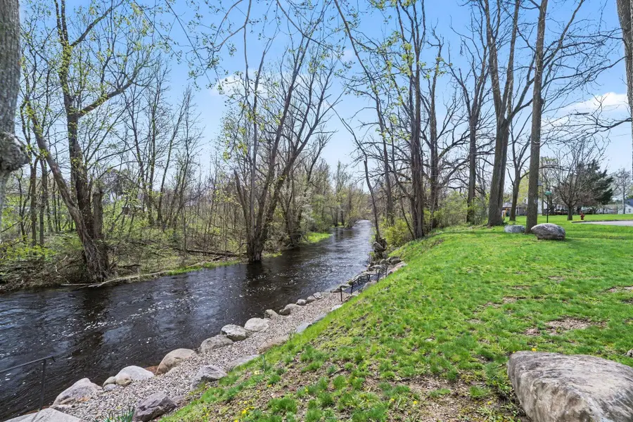 317 S Liberty Street, Marshall, MI 49068 - #3