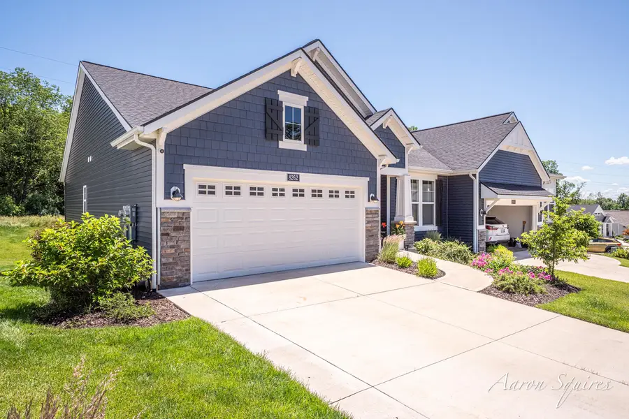 8262 Autumn Acres Drive Ne, Rockford, MI 49341 - #2