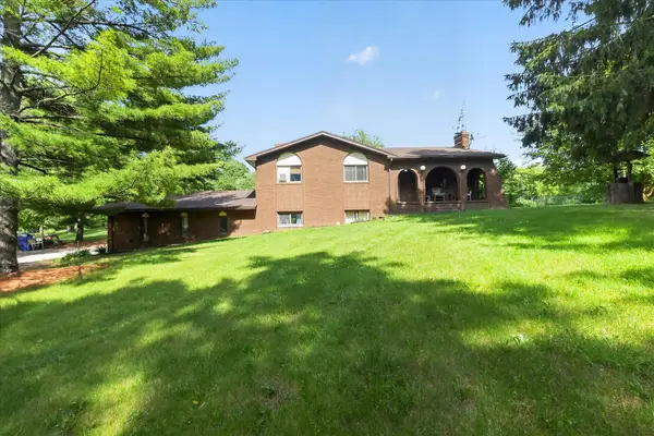 2717 Fishbeck Road, Howell, MI 48843