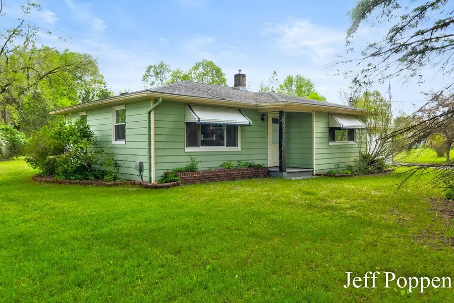 4379 20 Mile Road Ne, Sand Lake, MI 49343 - #3