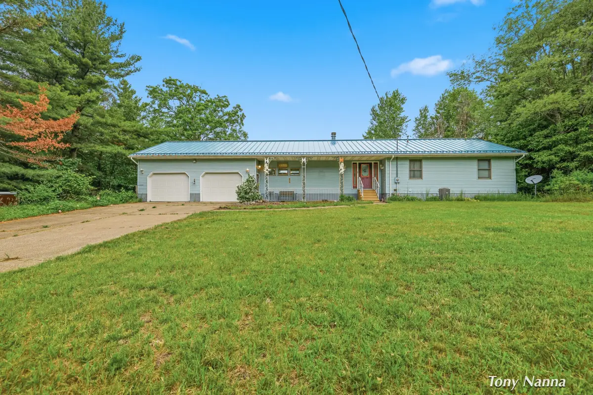 1318 E White Lake Drive, Twin Lake, MI 49457 - #1