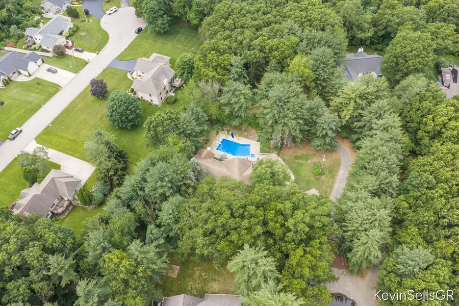 7710 Cascade Pines Drive Se, Grand Rapids, MI 49546 - #3