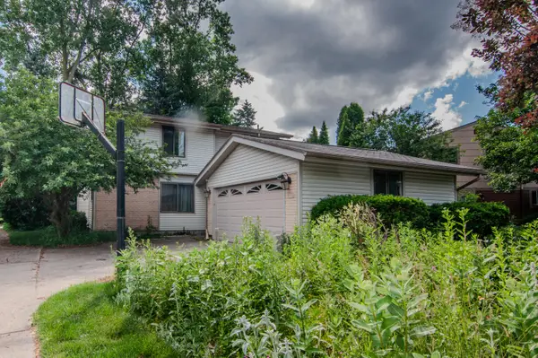 1325 Chartwell Carriage Way S, East Lansing, MI 48823