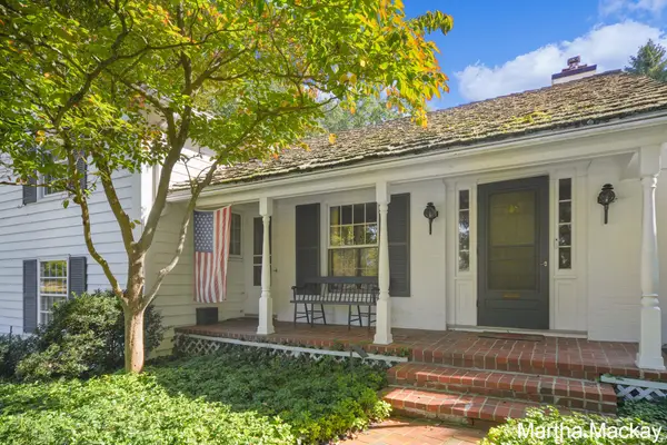 140 Krause Street Ne, Rockford, MI 49341