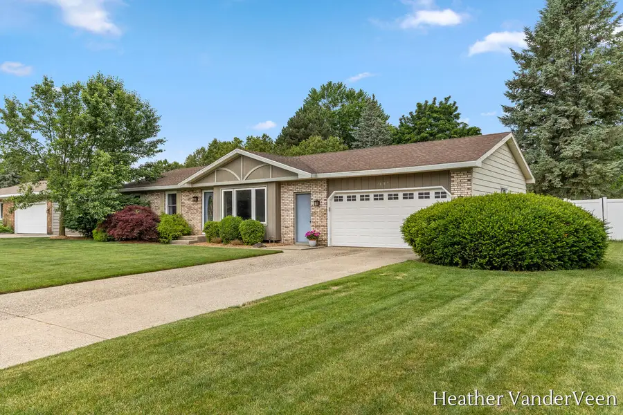 7887 Park Lane Avenue, Jenison, MI 49428 - #2