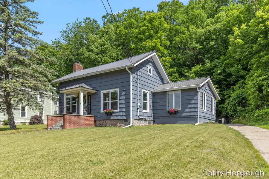 510 E Main Street, Ionia, MI 48846 - #2