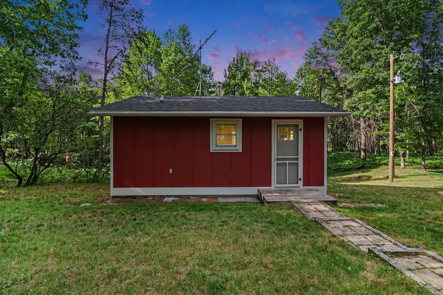 141 W 4 Mile Road, Luther, MI 49656 - #2