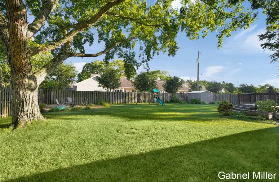 1600 Barbara Ann Drive, Stevensville, MI 49127 - #3