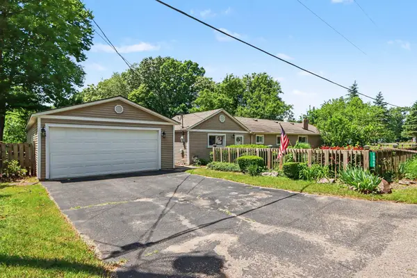 18988 32nd Street, Gobles, MI 49055