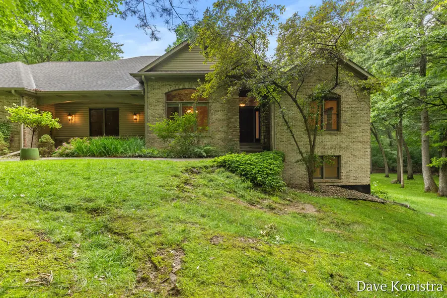 5133 Streamside Court Ne, Rockford, MI 49341 - #2