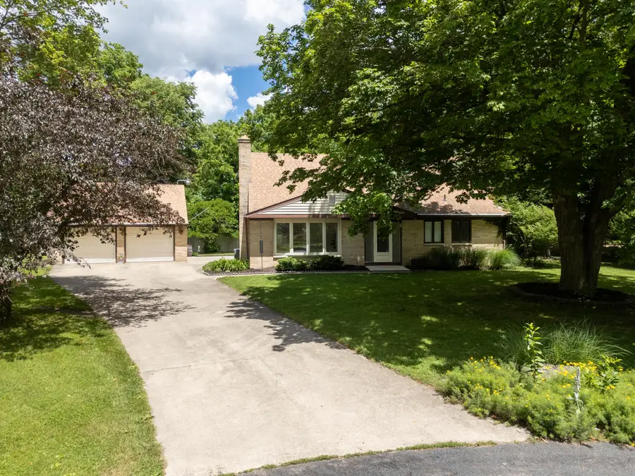 2121 Lakewood Drive, Kalamazoo, MI 49001 - #2