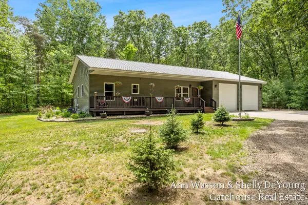 11250 Rooksby Street, Sand Lake, MI 49343