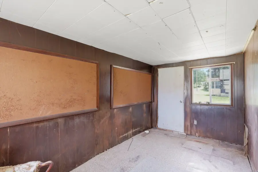 212 Woodland Avenue, Jackson, MI 49203 - #3