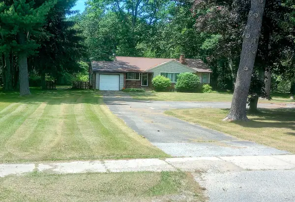 7859 S Michigan Avenue, Rothbury, MI 49452