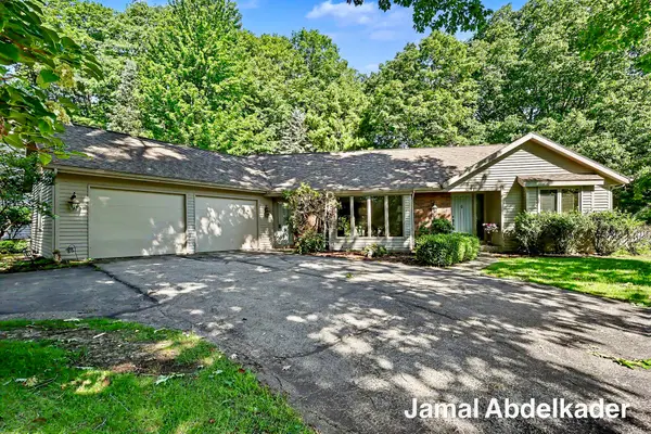 18777 Iroquois Drive, Spring Lake, MI 49456