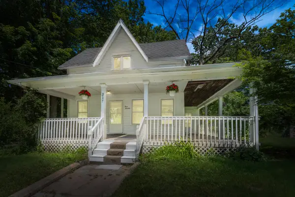 319 S 5th Street, Niles, MI 49120