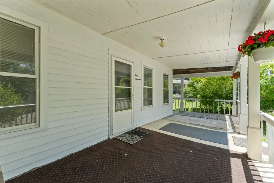 319 S 5th Street, Niles, MI 49120 - #3