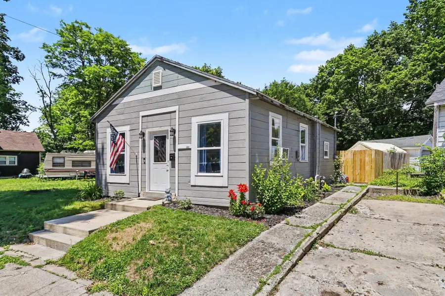 307 E Telegraph Street, Dowagiac, MI 49047 - #2