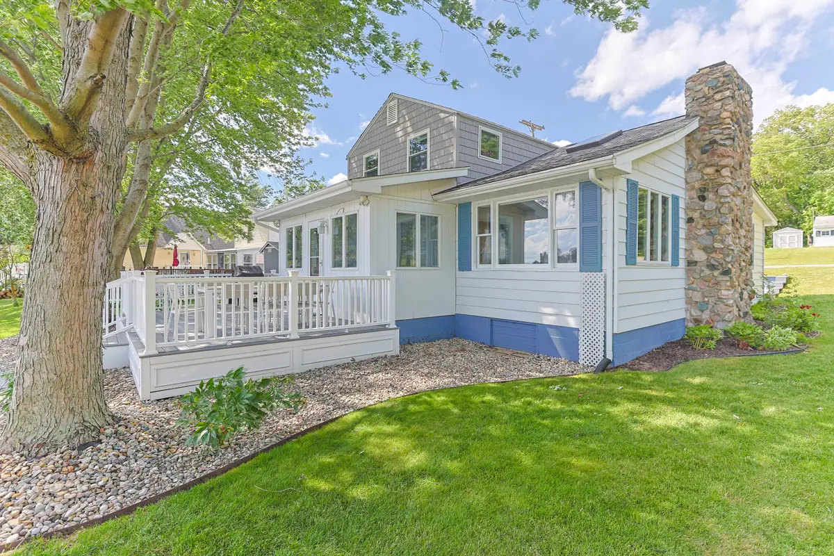 27061 Curtis Drive, Edwardsburg, MI 49112 - #1