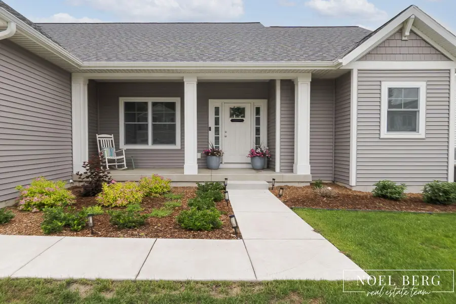 7253 Atwater Drive, Spring Lake, MI 49456 - #3