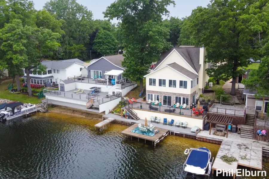 3611 Holiday Drive, Greenville, MI 48838 - #2