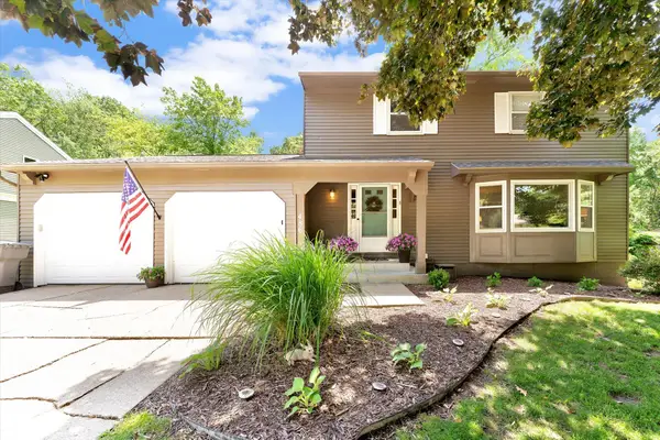 486 Edgeworthe Drive Se, Ada, MI 49301