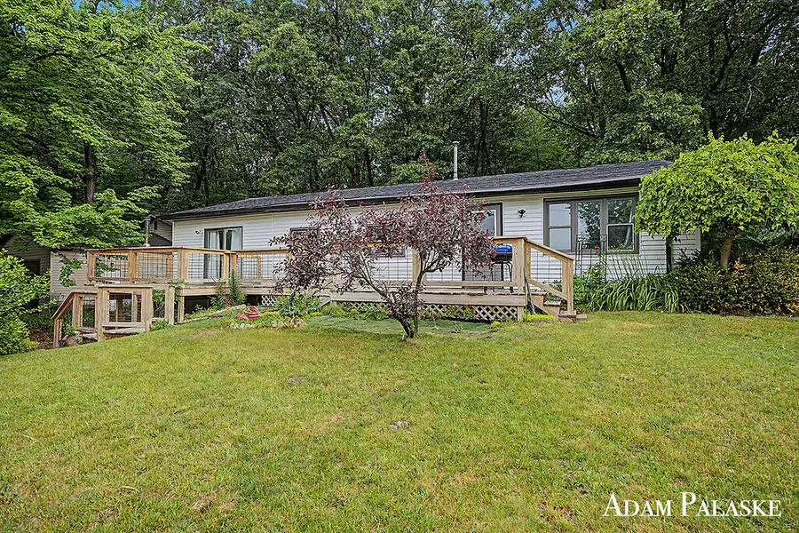 3542 Holiday Drive, Greenville, MI 48838 - #2