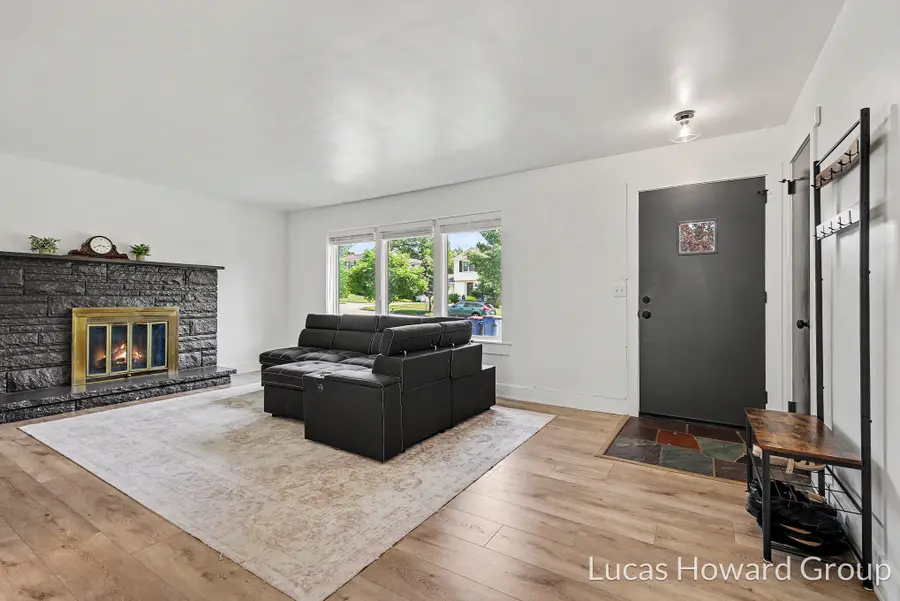1819 Menominee Drive Se, Grand Rapids, MI 49506 - #2