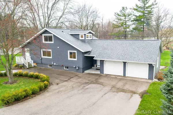 6387 Cascade Road Se, Grand Rapids, MI 49546