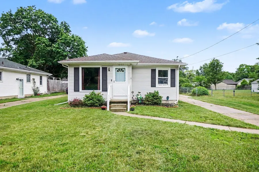 1262 NE Beechwood Street Ne, Grand Rapids, MI 49505 - #2