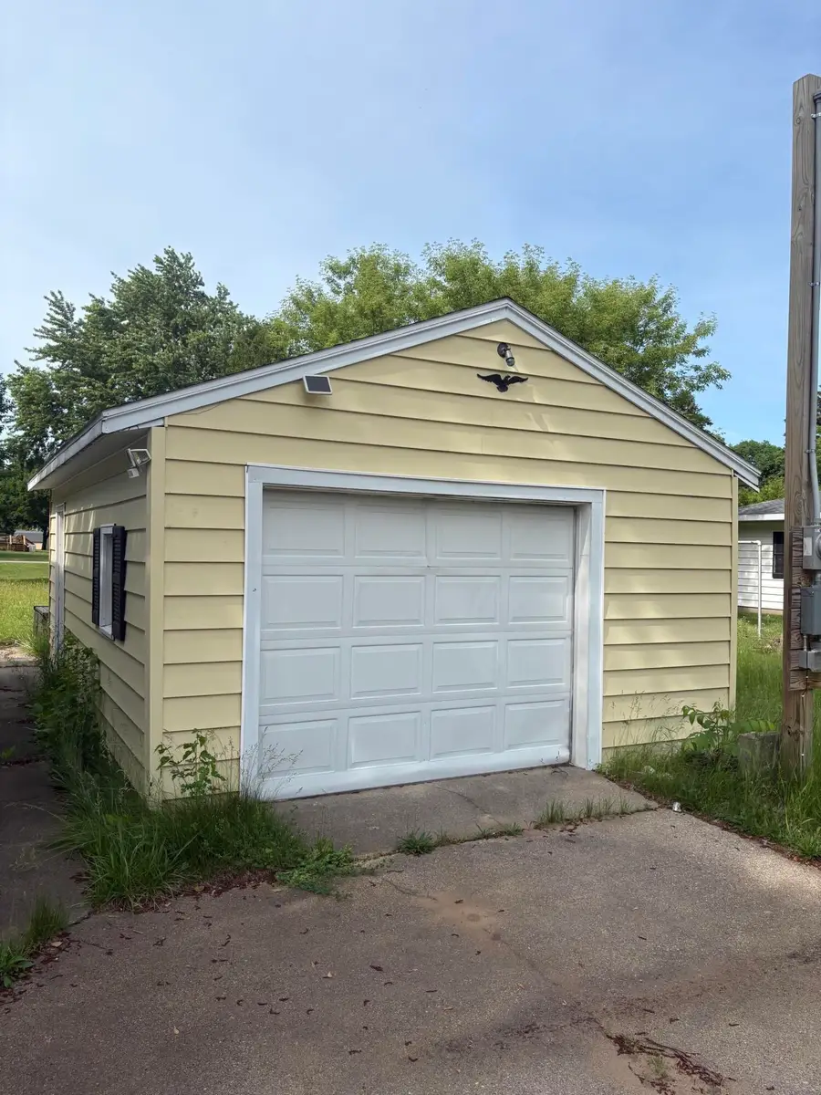 2507 Nelson Street, Manistee, MI 49660 - #3