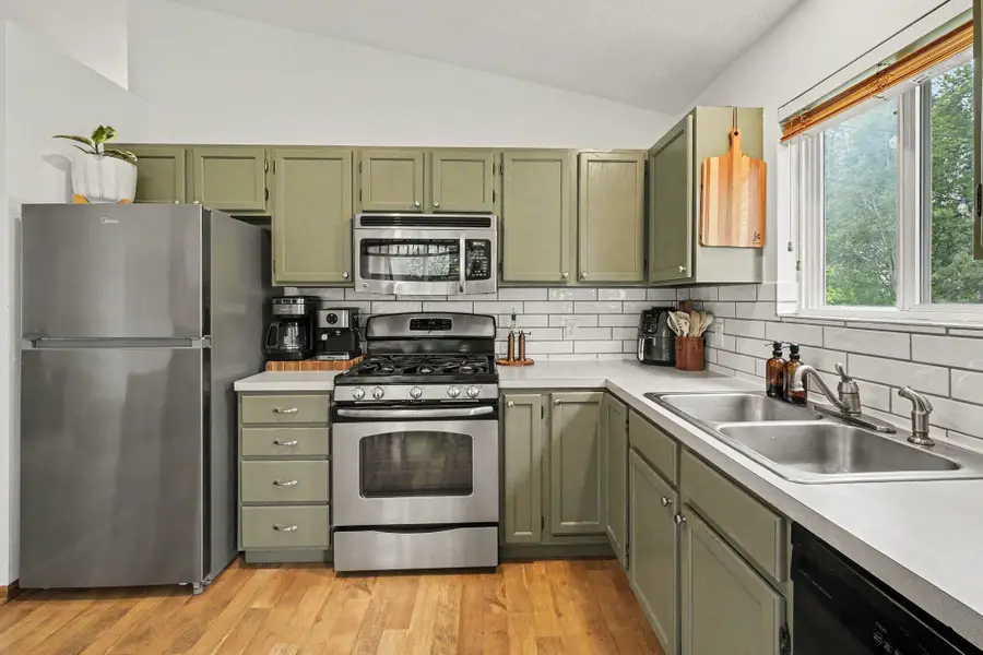 3053 Burritt Street Nw, Grand Rapids, MI 49504 - #3