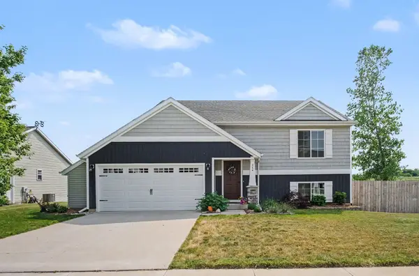 264 Vansen Drive Nw, Kent City, MI 49330