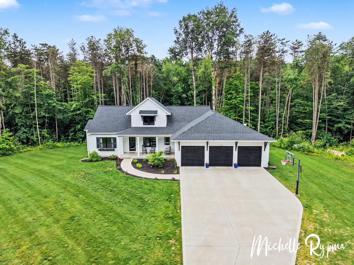 5812 Timber Bluff Trail, Fennville, MI 49408 - #1