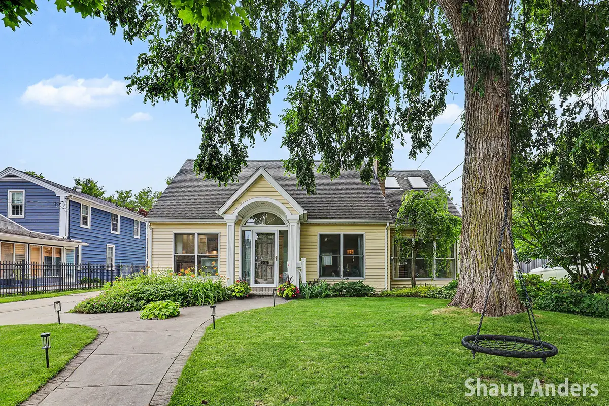 2627 Hall Street Se, Grand Rapids, MI 49506 - #1