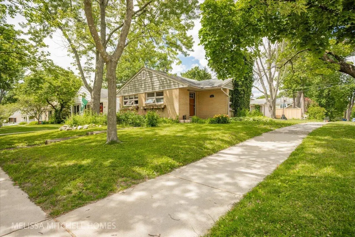 2631 Richards Drive Se, Grand Rapids, MI 49506 - #1