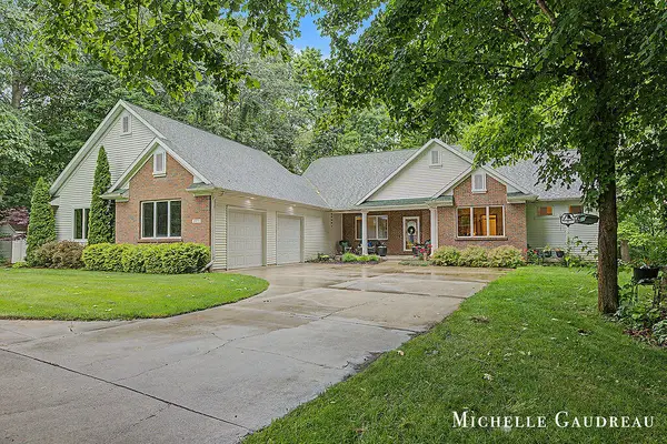 5577 Fieldstone Court, Middleville, MI 49333