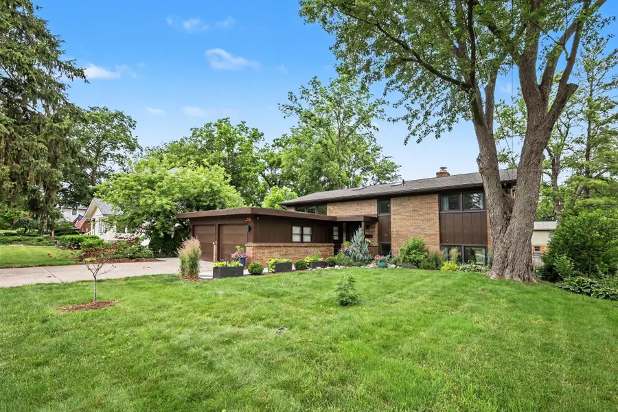 2235 Boston Street Se, East Grand Rapids, MI 49506 - #2