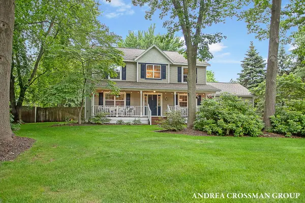 15213 Meadowwood Drive, Grand Haven, MI 49417